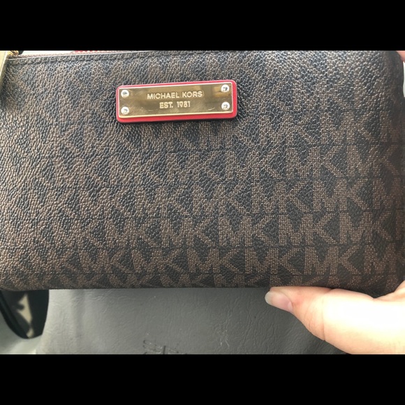 Michael Kors Wallet - Picture 2 of 2